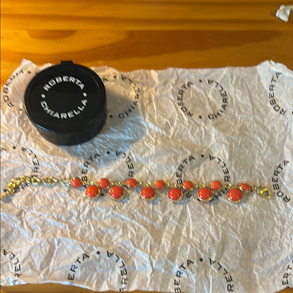Nwot Roberta Chiarella Gold Link And Coral Color Bead Bracelet